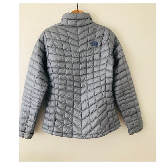 {The North Face} Thermoball Lightweight Jacket - Picture 5 of 14